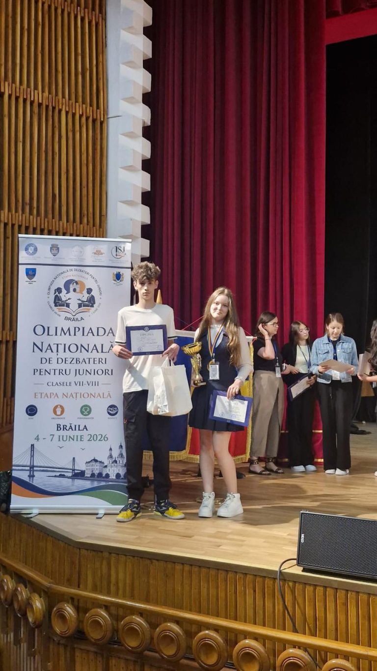 Performanță pentru Iași la Olimpiada Națională de Dezbateri pentru Juniori 2026. O elevă de la Colegiul Național a fost desemnată cel mai bun vorbitor al competiției