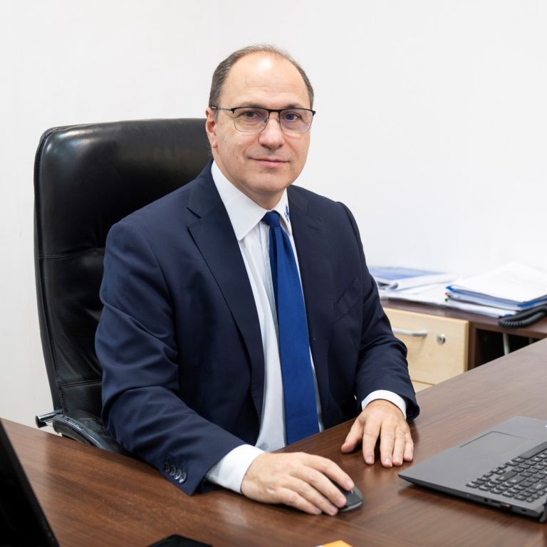 Ministrul Mihai Dimian: „Nu putem vorbi despre o abordare contabilă” în educație, deși ministerul se încadrează în buget